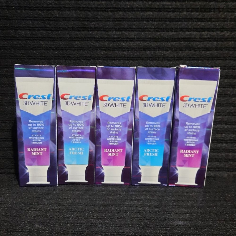 5 Crest 3D White Toothpaste ( RADIANT MINT & ARTIC FRESH) 2.7oz Each